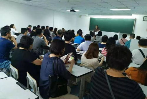 高考志愿填报咨询成热门生意,学生家长压力都倍增,别盲目轻信